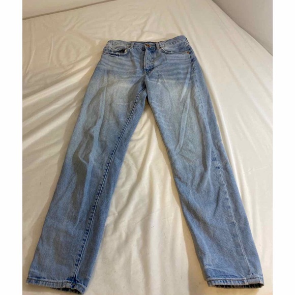 90’s Style Jeans - Picture 3 of 8